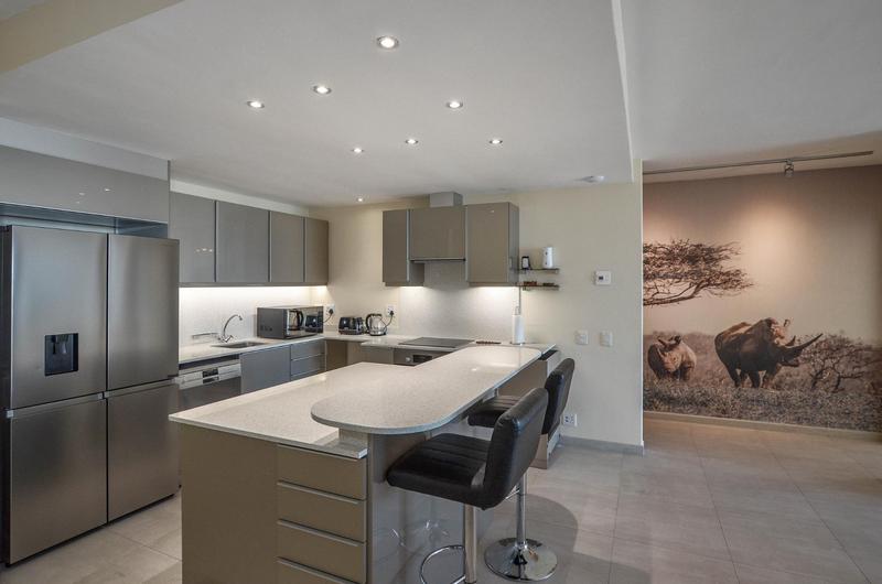 To Let 3 Bedroom Property for Rent in Dolphin Beach Western Cape